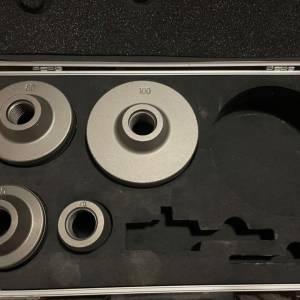 Krune za beton promjera 40,65,100,80 mm sa nosivim kovčegom.