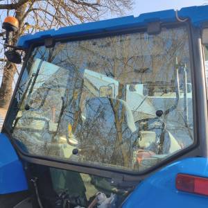 New Holland TL90 + prednji utovarivač + gajba