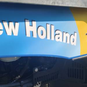 New Holland TL90 + prednji utovarivač + gajba