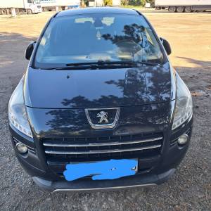 Peugeot 3008 2013. god - Automatski mjenjač, 4x4 pogonProdajem Peugeot