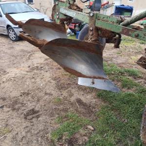 Poljoprivredni strojevi i priključci