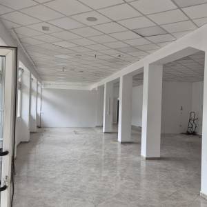 Poslovni prostor u centru Jelse. Otok Hvar