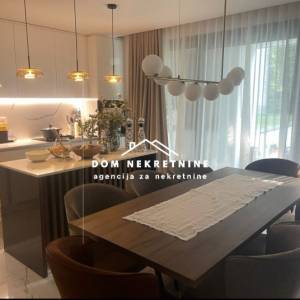 PRODAJE SE VILA U ZAGREBU ️