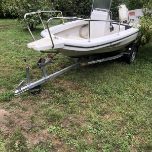 Prodajem gliser sa  prikolicom