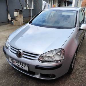 Prodajem Golf 5