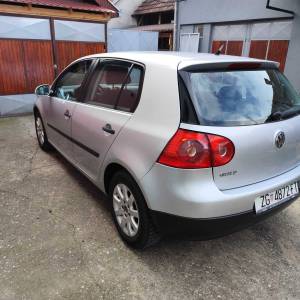 Prodajem Golf 5