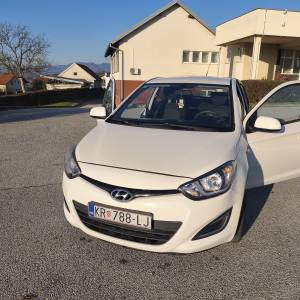 Prodajem Hyundai i20