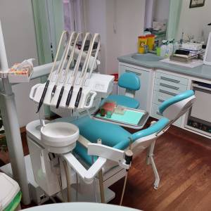 Prodajem kompletnu funkcionalnu stomatološku opremu