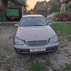 Prodajem Mercedes C200 CDI