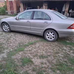 Prodajem Mercedes C200 CDI