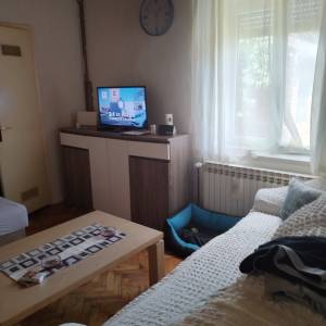 Prodajem stan u nizu