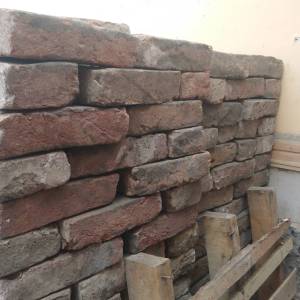 PRODAJEM STARU CIGLU MALOG FORMATA