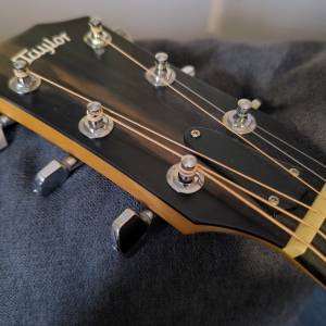 Taylor 114e gitara, top, torba