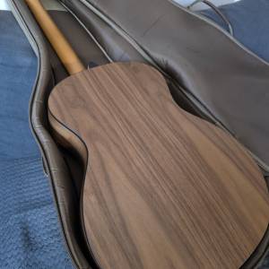 Taylor 114e gitara, top, torba