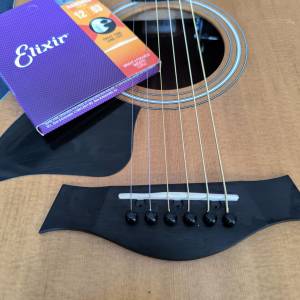 Taylor 114e gitara za lijevoruke