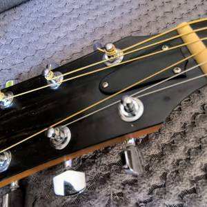 Taylor 114e gitara za lijevoruke