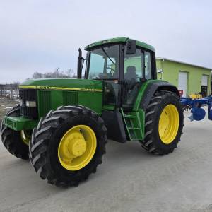TRAKTOR JOHN DEERE 6900