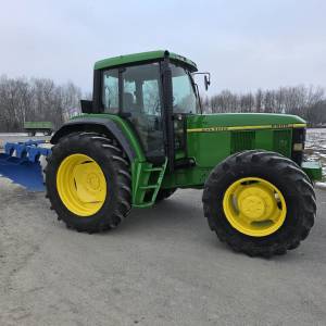 TRAKTOR JOHN DEERE 6900