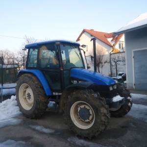 TRAKTOR NEW HOLAND  95