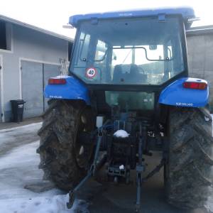 TRAKTOR NEW HOLAND  95