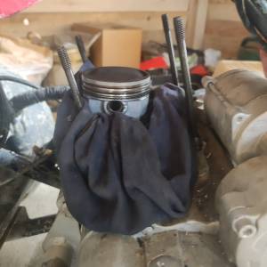 Usluge popravka cross motora, enduro motora i quadova.