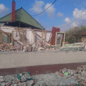 USLUZNO RUSIMO STARE OBJEKTE