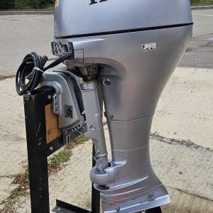 Vanbrodski motor Honda BF20