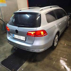 VW passat b7 2.0 tdi  variant HITNO !