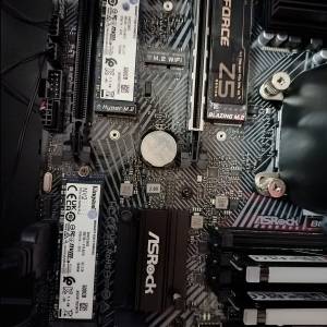 AMD Ryzen 7 9800X3D, RTX 5080 16GDDR7, 64gb ram, 2tb m.2, 1000W