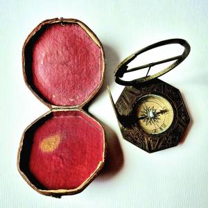 Antikni džepni sunčani sat/kompas