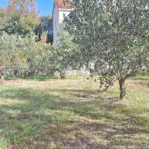 Brač, Nerežišća, građevno zemljište za prodaju,kmpletna infrastruktura