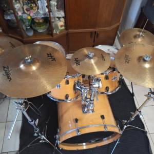 Bubnjevi Yamaha Stage Custon