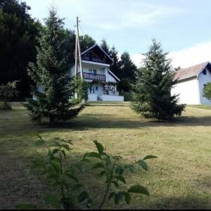 Budinščina - Krapinica, vikend kuća 90m2 na parceli 4.575m2, garaža