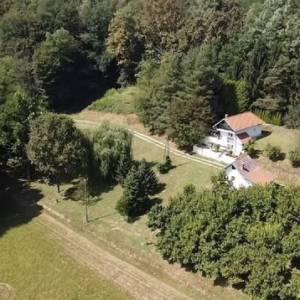 Budinščina - Krapinica, vikend kuća 90m2 na parceli 4.575m2, garaža