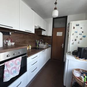 DUGAVE, UL. SV. MATEJA - 2-soban stan 57 m2 + balkon + spremište!