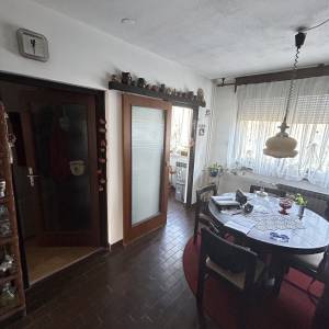 DUGAVE, UL. SV. MATEJA - 2-soban stan 57 m2 + balkon + spremište!