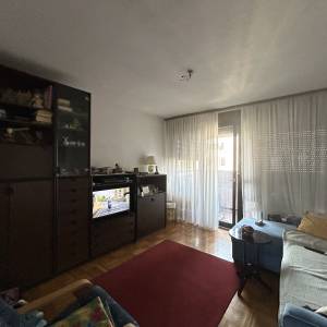 DUGAVE, UL. SV. MATEJA - 2-soban stan 57 m2 + balkon + spremište!