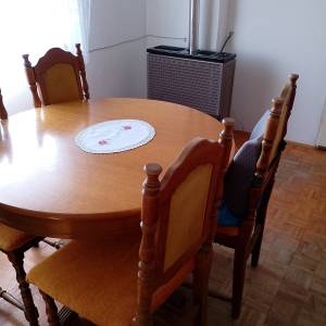 Etažni stan u kući