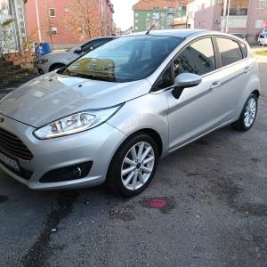 Ford Fiesta 1.5 DCi  Titanium Digitalna klima,Servisna knjiga