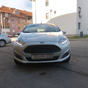 Ford Fiesta 1.5 DCi  Titanium Digitalna klima,Servisna knjiga