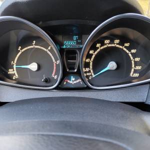 Ford Fiesta 1.5 DCi  Titanium Digitalna klima,Servisna knjiga
