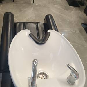 Frizerski glavoper, Zagreb