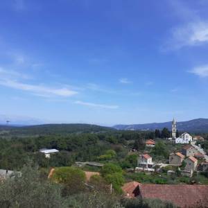 Hvar građevinsko zemljište sa idejnim projektom BEZ PROVIZIJE