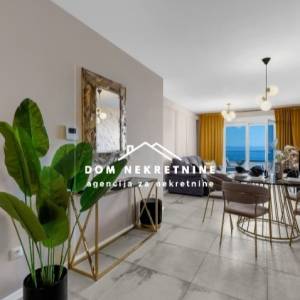 IZNAJMLJUJE SE LUKSUZNI STAN U MAKARSKOJ