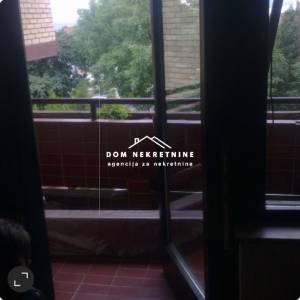 IZNAJMLJUJE SE STAN U OSIJEKU NA SJENJAKU