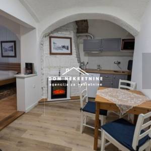 IZNAJMLJUJE SE STAN U OSIJEKU U TVRĐI