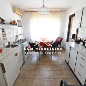 IZNAJMLJUJE SE STAN U ZAGREBU NA ČRNOMERCU