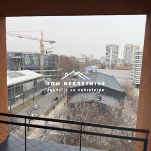 IZNAJMLJUJE SE STAN U ZAGREBU