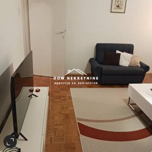 IZNAJMLJUJE SE TROSOBNI STAN U OSIJEKU U CENTRU GRADA