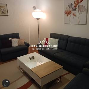 IZNAJMLJUJE SE TROSOBNI STAN U OSIJEKU U CENTRU GRADA